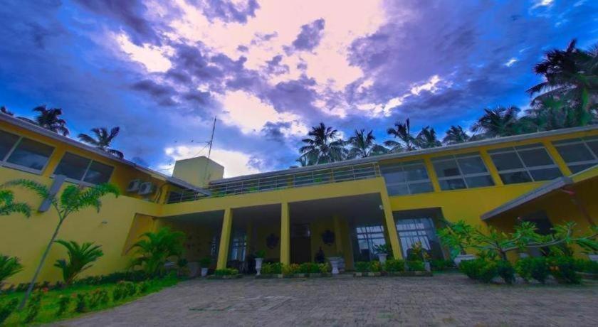 Hotel Villa Viana Marawila Exterior foto